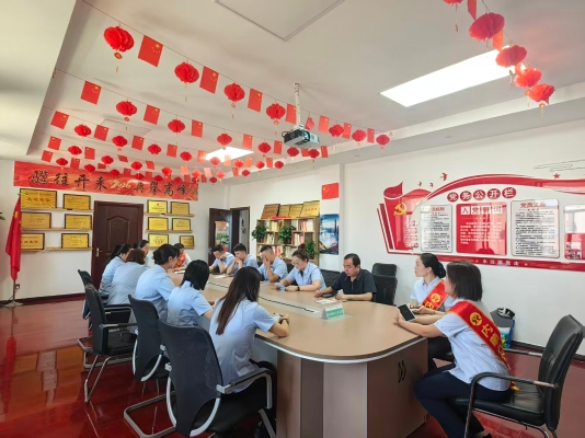 深化银企交流对接 凝聚业务发展合力 —— 中国人寿财险阿拉善中心支公司联合内蒙古农商行举办业务专题座谈会