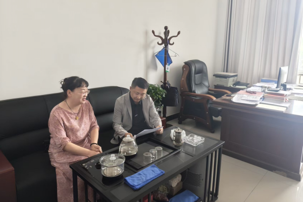 中国人寿财险巴彦淖尔市中心支公司重客团队拜访乌拉特中旗农村经营管理站